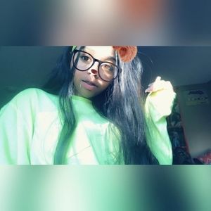 Meet your Posher, Lola